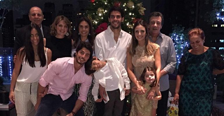 Kaká e Caroline Celico passam a noite de Natal juntos