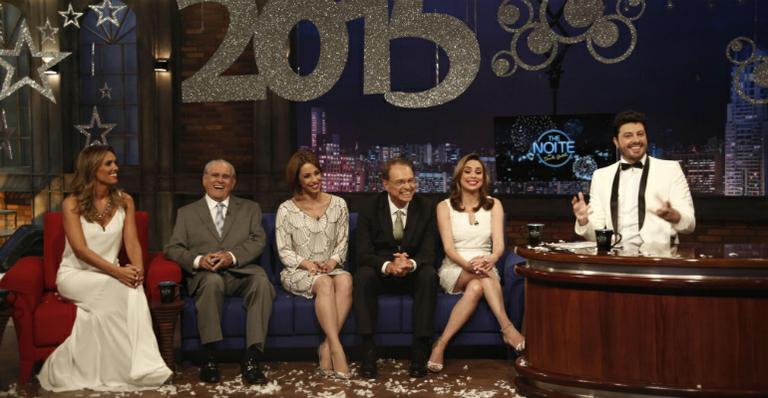 Danilo Gentili recebe elenco do SBT em programa especial de Ano Novo