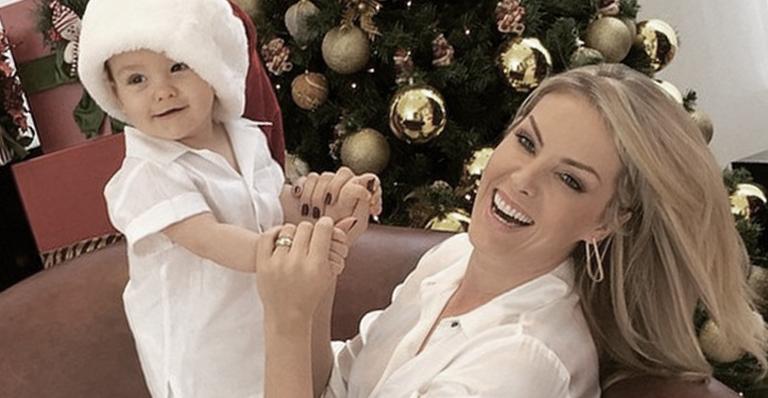 Ana Hickmann revela seus rituais na “hora da virada”