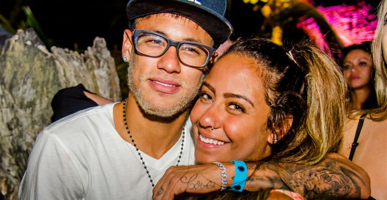 Neymar curte festa com a irmã, Rafaella, e Felipe Massa em Trancoso