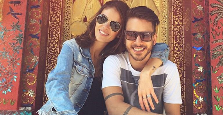 Junior Lima e Monica Benini curtem férias na Ásia