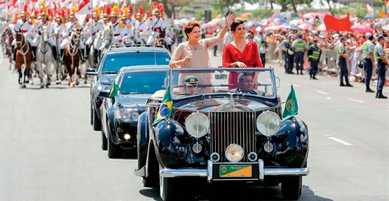 Dilma Rousseff, ao lado da filha, brilha no Planalto