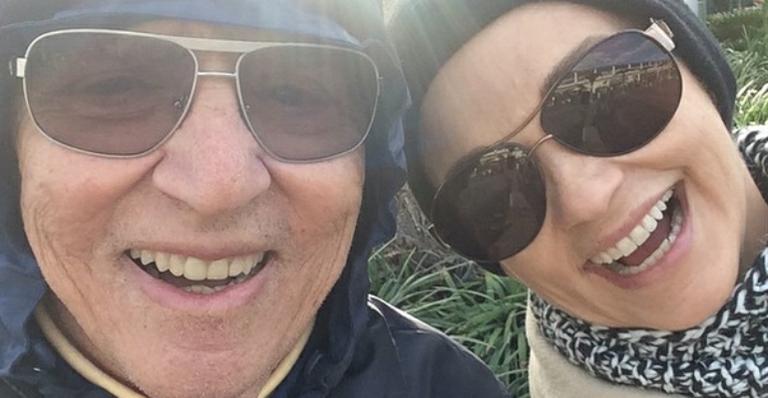 Andréa Nóbrega curte viagem em família com Carlos Alberto nos EUA