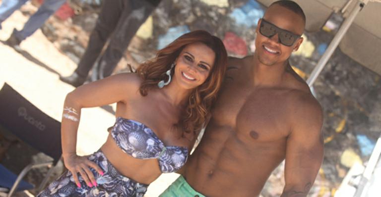 Viviane Araújo é musa de novo clipe do cantor Léo Santana; veja ‘Abana’