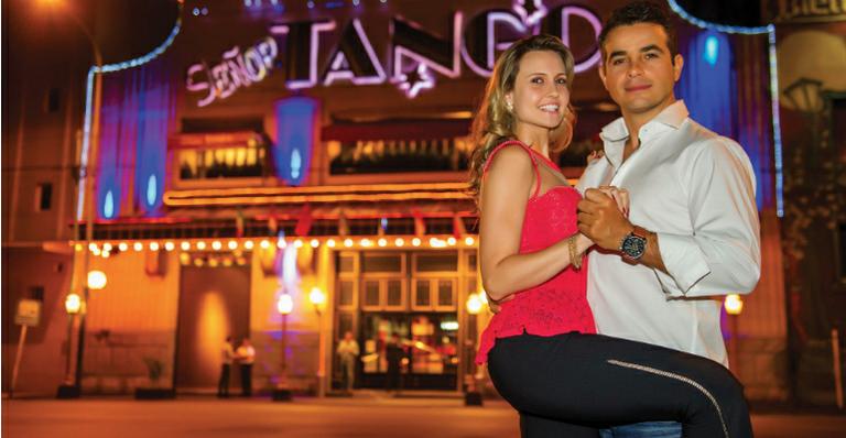 Em Buenos Aires, Anderson Di Rizzi e Taise Machado planejam casamento