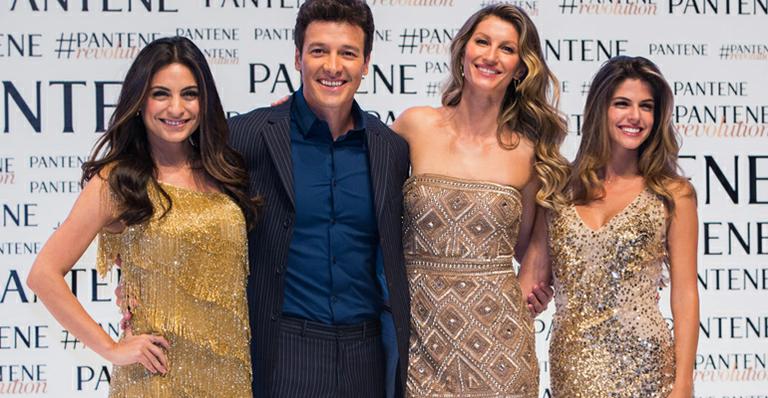 Gisele Bündchen posa ao lado de Rodrigo Faro em evento em São Paulo