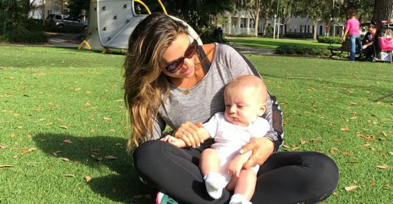 Patrícia Abravanel posta foto fofíssima com o filho, Pedro
