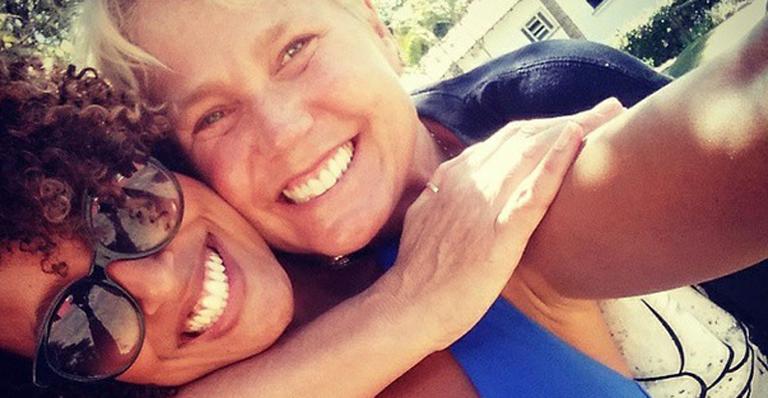 Xuxa curte descanso em SPA ao lado de Sheron Menezzes no Rio
