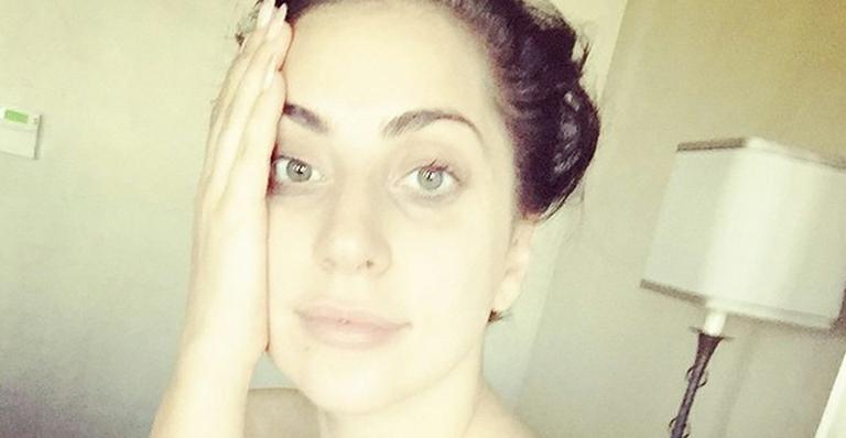 Lady Gaga publica foto de biquini e causa discussão entre fãs em rede social