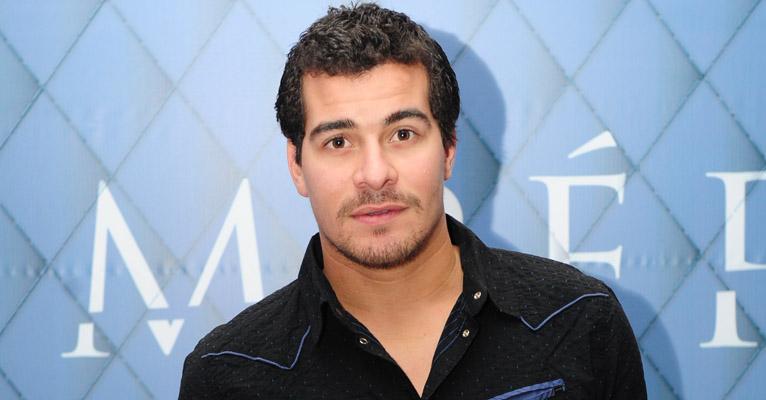 Thiago Martins mostra o treino que o deixou sarado para a nova novela das 9