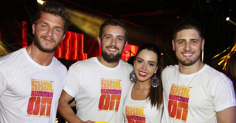 Sortuda! Giovanna Lancellotti curte balada com galãs de Império
