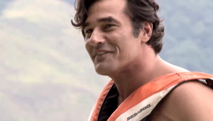Luciano Szafir se diverte em Angra dos Reis