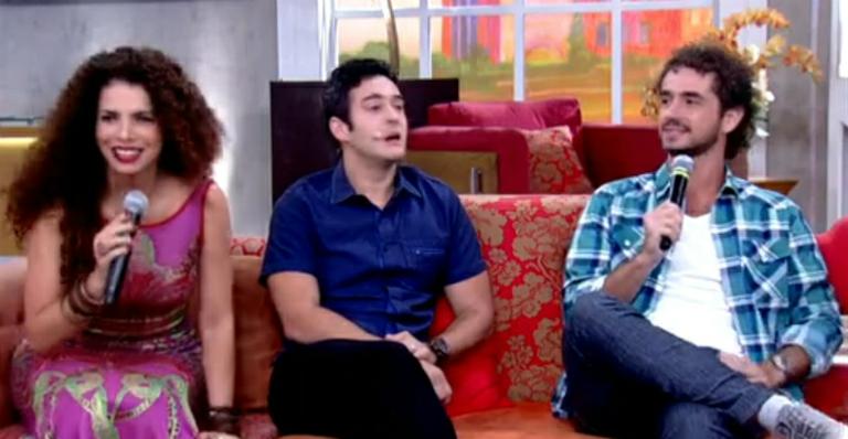 Felipe Andreoli comete gafe com Vanessa da Mata em sua estreia no ‘Encontro’