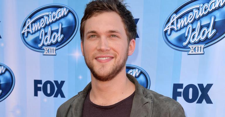 Vencedor do American Idol, Phillip Phillips processa produtora do programa por ‘manipulação’