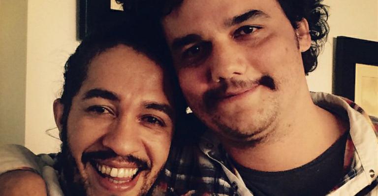 Wagner Moura aparece com vários quilos a mais para viver Pablo Escobar em série