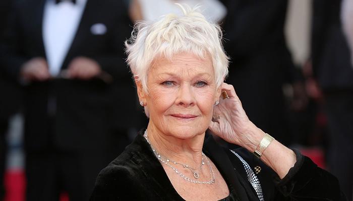 Judi Dench faz sua primeira tatuagem aos 81 anos