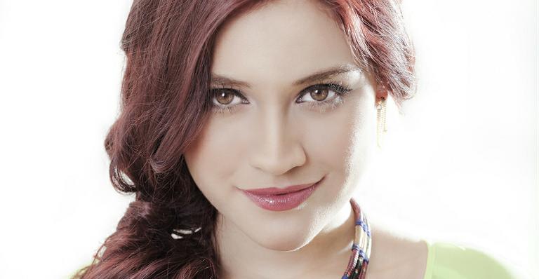 Cantora e atriz mexicana, Brisa Cariillo, lança seu primeiro clipe. Confira!
