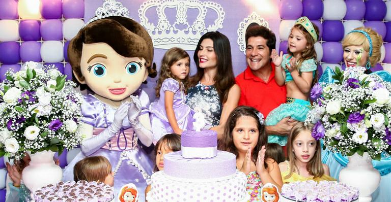 Daniel festeja o aniversário de sua caçula, Luiza