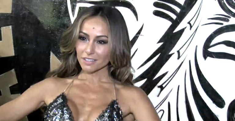 Carnaval: Sabrina Sato arrasa na Gaviões da Fiel