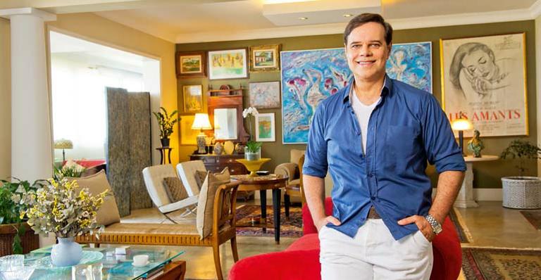 Diogo Vilela abre sua casa e comemora 45 anos de carreira