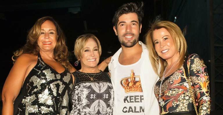 Susana Vieira e Sandro Pedroso: o amor está no ar