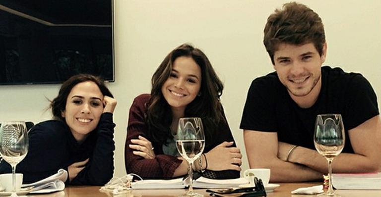 Maurício Destri, novo par de Bruna Marquezine em novela, namora cantora