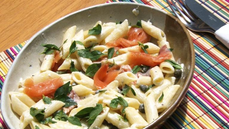 Massa com salmão é uma ótima sugestão para o fim de semana