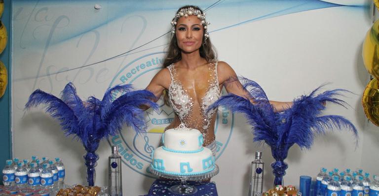 Sabrina Sato ganha festa de aniversário na Vila Isabel