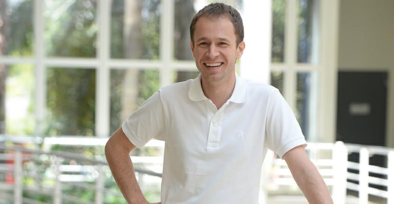 Tiago Leifert diz que distância é a parte mais difícil do seu trabalho