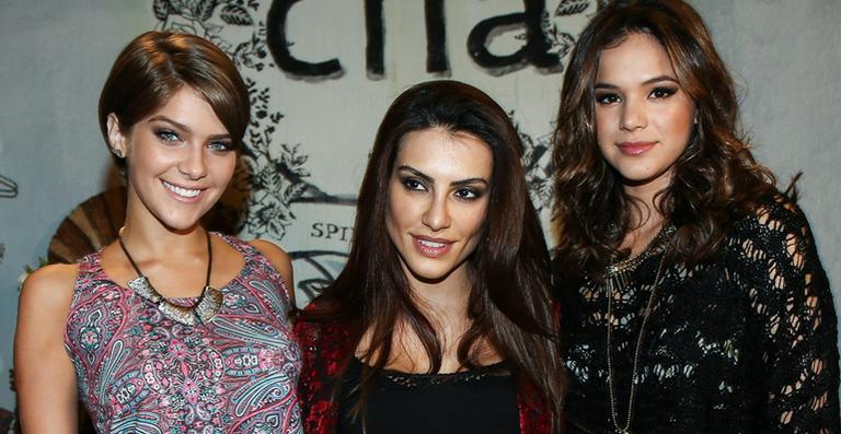 Estrelas brilham durante lançamento fashion