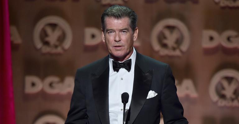 Casa do ator Pierce Brosnan é atingida por fogo em Malibu