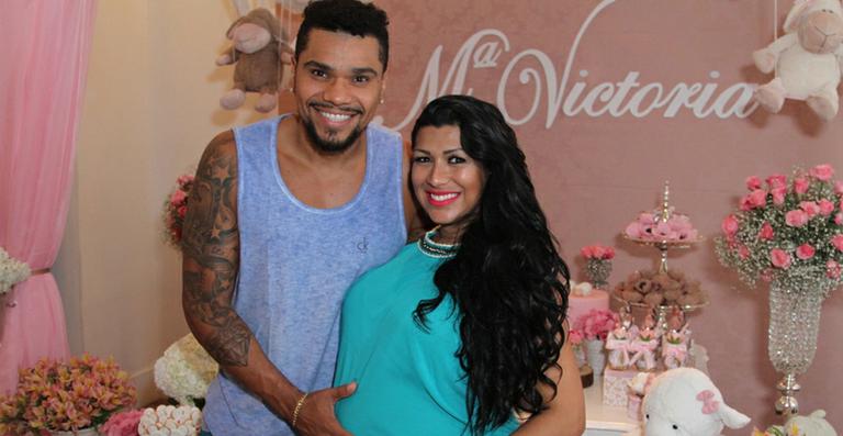 Naldo e Ellen Cardoso: chá de bebê para a primeira filha