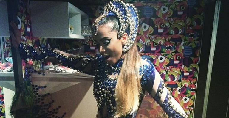 Anitta estreia no carnaval de Salvador como rainha egípcia