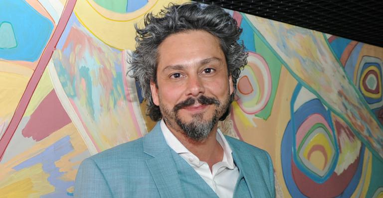 Alexandre Nero completa 45 anos e faz piada com sexta-feira 13: ‘Um Jason sentimental’