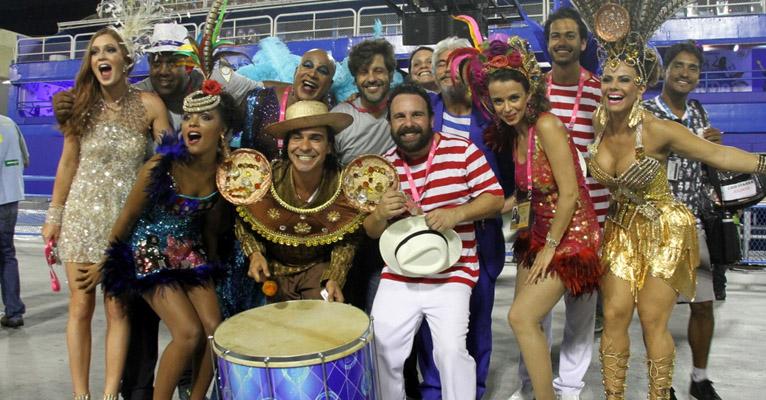 Elenco de Império grava cenas do desfile da novela na Sapucaí