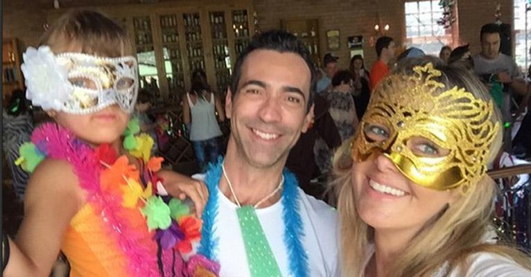 Ticiane Pinheiro e César Tralli curtem baile de Carnaval infantil com Rafaella Justus
