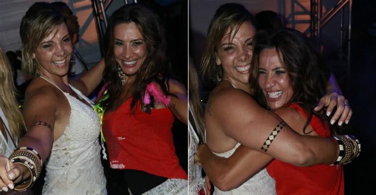 Carla Perez e Scheila Carvalho se esbaldam na folia em Salvador