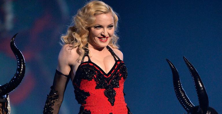 Madonna reclama por ainda não ter conhecido Obama: ‘Se eu fosse casada com Jay-Z…’