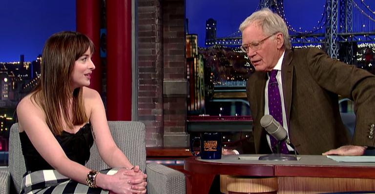 Dakota Johnson, de ’50 Tons de Cinza’, brinca e pergunta se David Latterman é seu pai