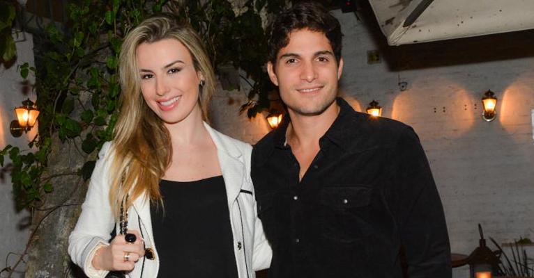 Fernanda Keulla e André Martinelli falam que é mais fácil namorar fora do BBB