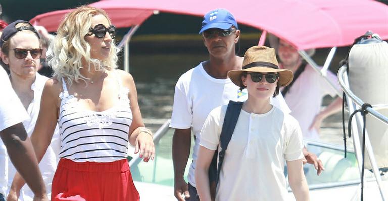 Ellen Page grava documentário com Valesca no Rio