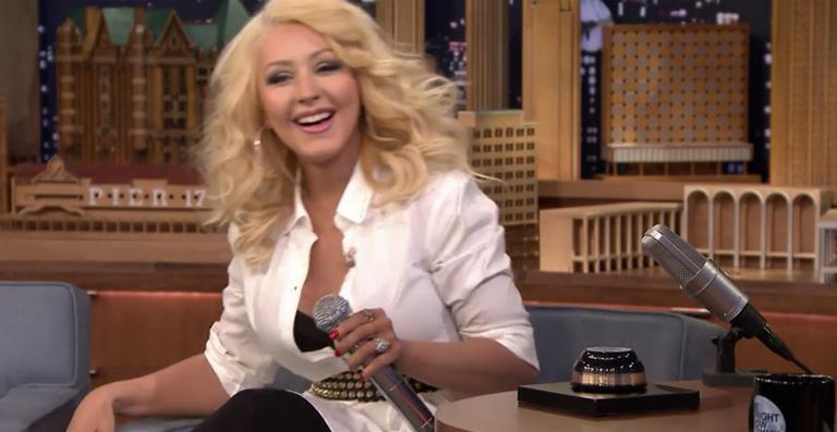 Christina Aguilera dará aula de canto online