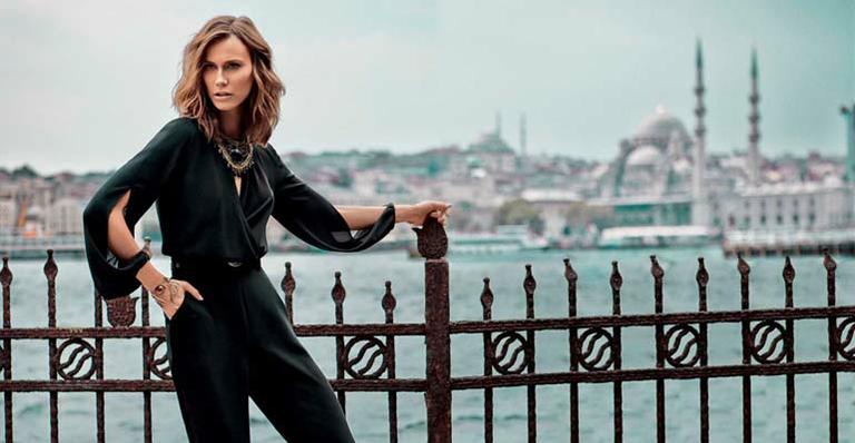 Renata Kuerten faz ensaio especial em Istambul