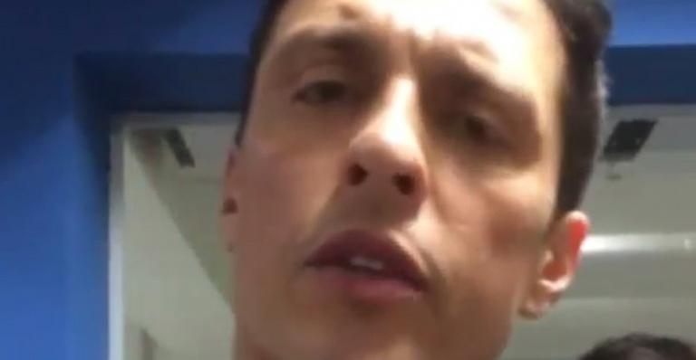 Humorista Ceará manda recado para Maísa imitando Silvio Santos