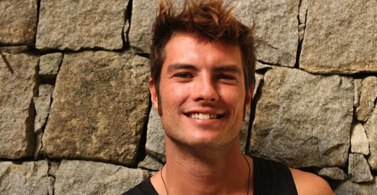 Neto de Billy Blanco, Pedro Sol prepara CD com mistura de surf music e bossa nova