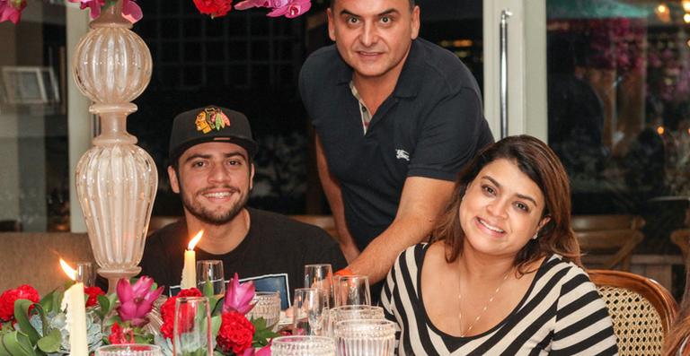 Preta Gil escolhe menu para seu casamento