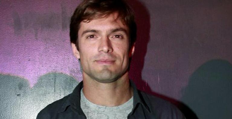 Longe da TV, Cláudio Heinrich vira professor de jiu-jitsu