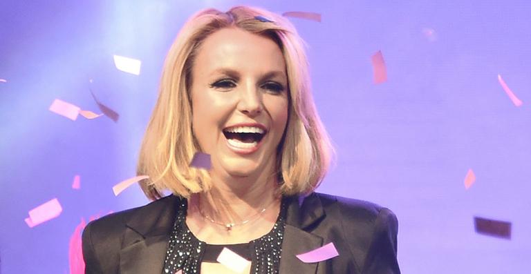 Britney Spears pode cantar no show do Super Bowl em 2016