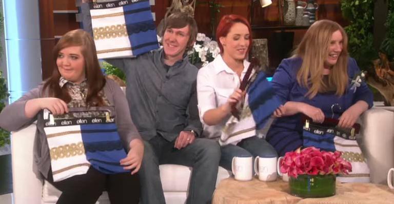 Família dona do vestido preto e azul (ou branco e dourado?) ganha viagem de luxo e mais US$ 10 mil
