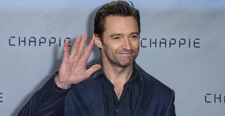 Hugh Jackman faz coletiva de imprensa via holograma